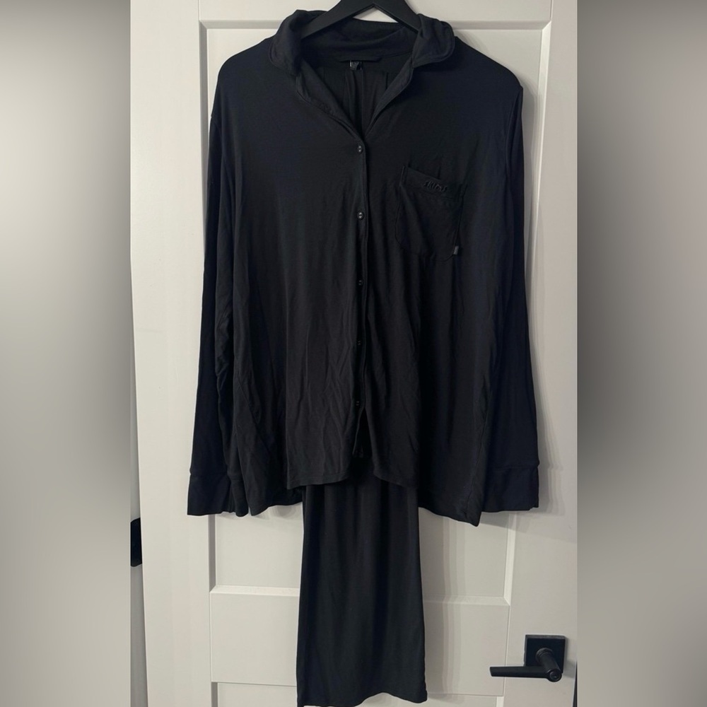 Women’s Large Long Sleeve Button Up Black Skims Pajama Set